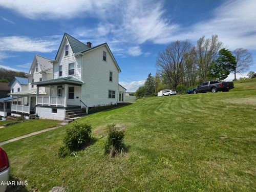 1347 N 7th Ave, Altoona, PA, 16601-6208 | Card Image