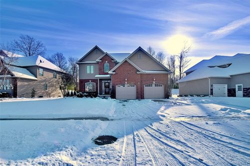 4385 Stone Creek Dr, Erie, PA, 16506-7041 | Card Image