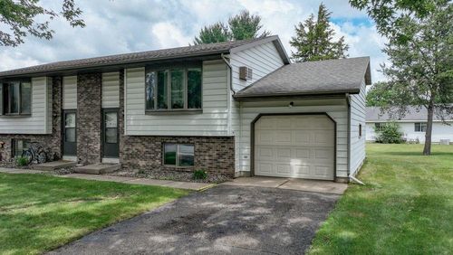 818-816-818 Dorbe St, Eau Claire, WI, 54701-7069 | Card Image