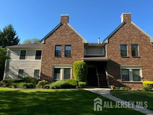 184 Wycoff Way W, East Brunswick, NJ, 08816-5642 | Card Image