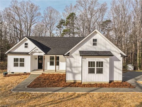 2107 Elizabeth Drive, Mount Airy, NC, 27030 | Card Image