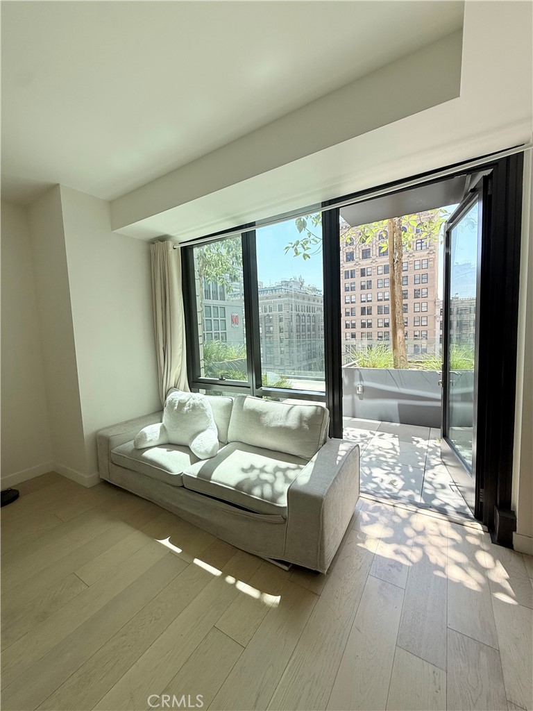 Residential Lease in Los Angeles 3