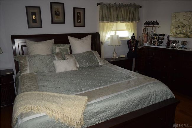 438 Crusader Dr, House other with 4 bedrooms, 3 bathrooms and null parking in Dayton OH | Image 15