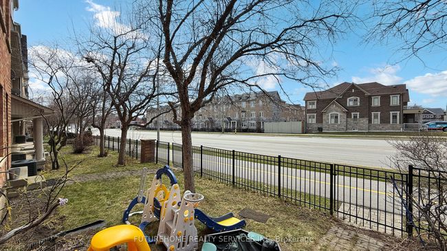 83 Sprucedale Way, Condo with 4 bedrooms, 4 bathrooms and 1 parking in Whitby ON | Image 39