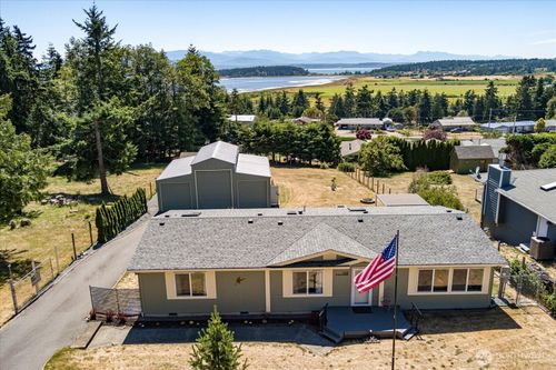 515 Olympic View Dr, Coupeville, WA, 98239-9597 | Card Image