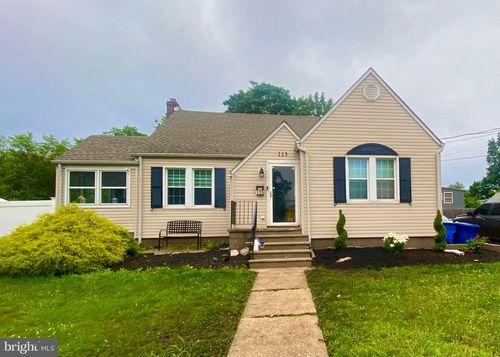 115 S Walnut Ave, Maple Shade, NJ, 08052-1733 | Card Image