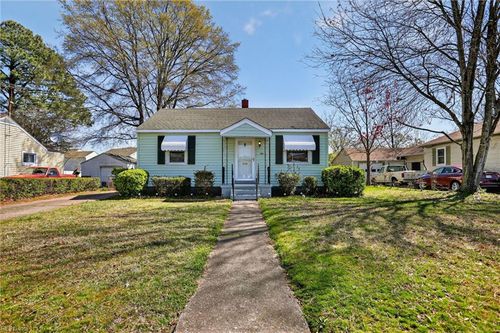 801 Finchley Rd, Portsmouth, VA, 23702-2031 | Card Image