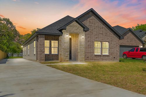 4417 Martin St, Fort Worth, TX, 76119-4055 | Card Image