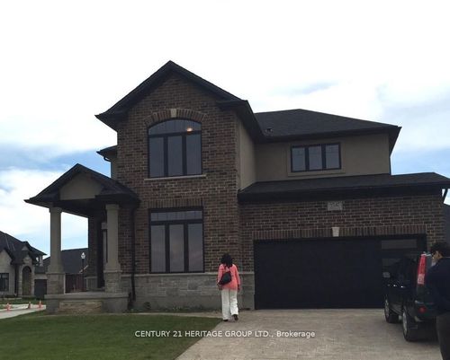 3547 Singleton Ave, London, ON, N6L0C2 | Card Image