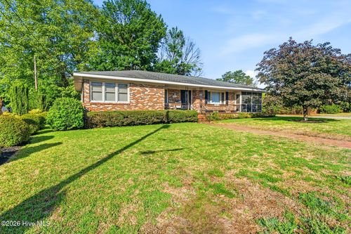 502 Poplar St, Hamlet, NC, 28345-3049 | Card Image