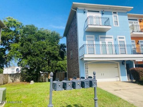 28-28 Oak Alley Ln, Long Beach, MS, 39560-8001 | Card Image