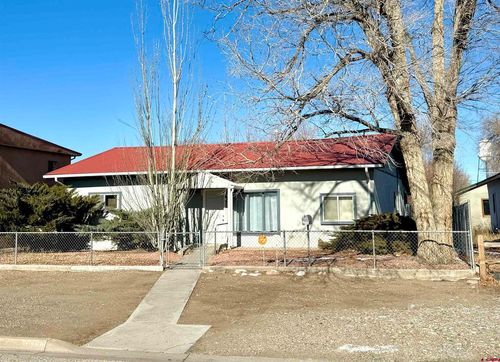 911 11th St, Alamosa, CO, 81101-3305 | Card Image