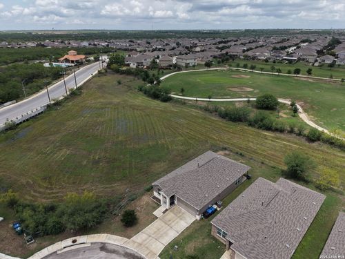 803 Blue Lndg, San Antonio, TX, 78221-3412 | Card Image