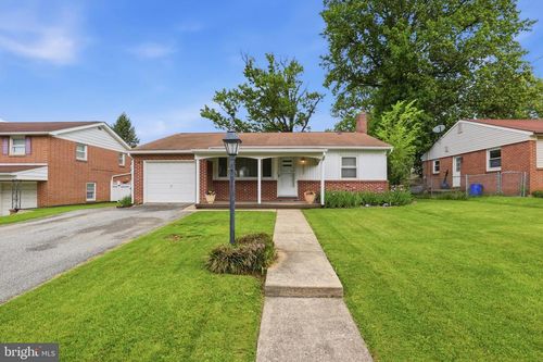 2993 5th Ave, YORK, PA, 17402-4014 | Card Image