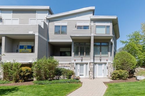769-769 Heath St, Chestnut Hill, MA, 02467-2666 | Card Image