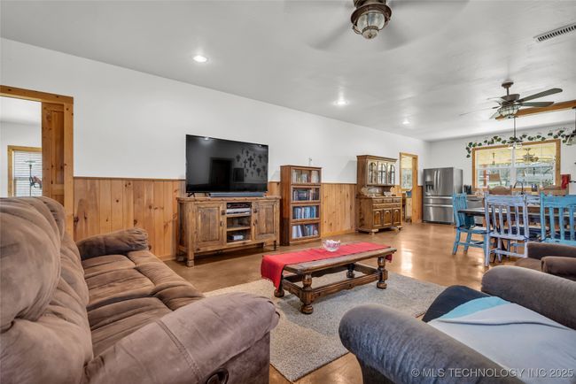 300 Nw 6 Th St, House other with 3 bedrooms, 2 bathrooms and null parking in Kingston OK | Image 18