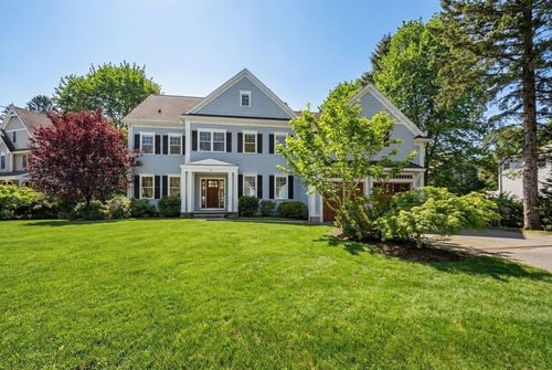 8 Lake St, Lexington, MA, 02421-6710 | Card Image