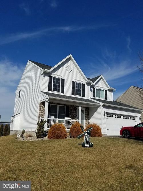 59 Sweetbriar Ln, LEBANON, PA, 17046-8118 | Card Image
