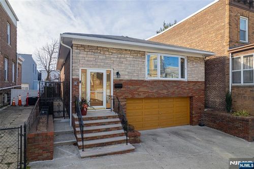 1407 9th St, North Bergen, NJ, 07047-1751 | Card Image