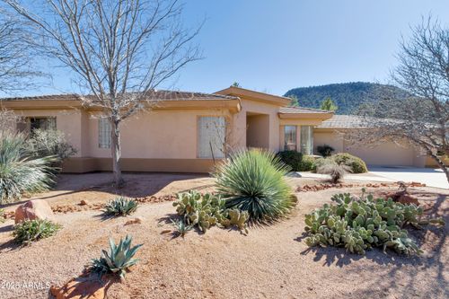 840 Crown Ridge Rd, Sedona, AZ, 86351-6307 | Card Image