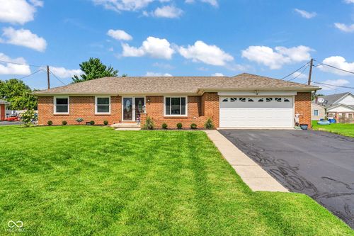 40 Circle Dr, Monrovia, IN, 46157-9562 | Card Image
