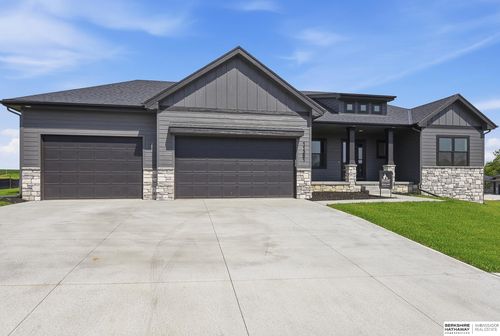 11361 S 185th Ave, Gretna, NE, 68028-7059 | Card Image