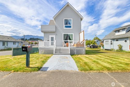916 Georgiana St, Port Angeles, WA, 98362-3912 | Card Image