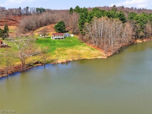 1430 Magnolia Rd Sw, Dellroy, OH, 44620-9756 | Card Image