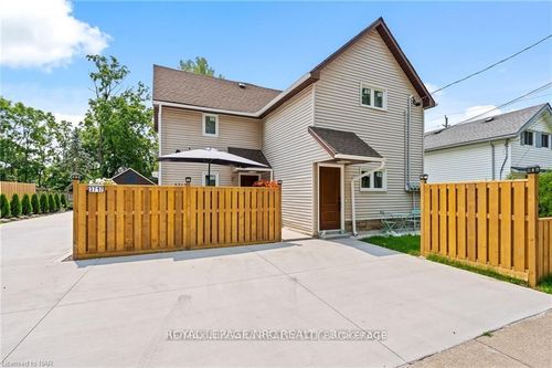 main-3717 Hibbard St, Ridgeway, ON, L0S1N0 | Card Image