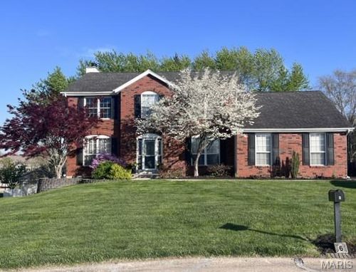 6 W Timothy Ln, Saint Charles, MO, 63303-5431 | Card Image