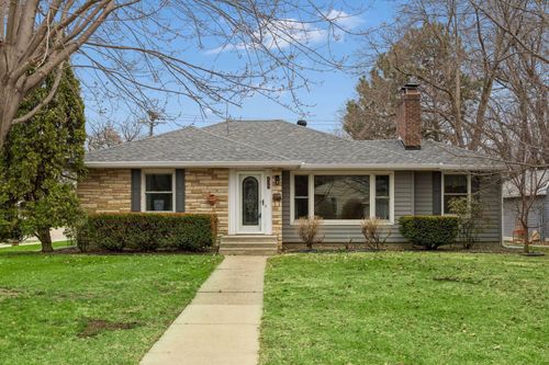 1914 Holton Street, Roseville, MN, 55113 | Card Image
