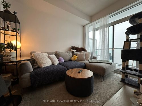 320-7 Kenaston Gdns, North York, ON, M2K0E9 | Card Image