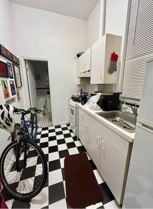 1-247 E 62nd St, New York, NY, 10065-7666 | Card Image