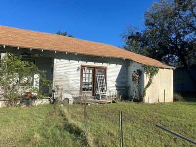 Back of property featuring a side yard | Image 3