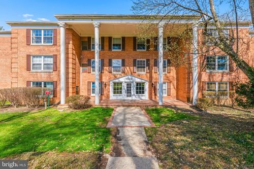 apt-213-7640 Provincial Dr, MCLEAN, VA, 22102-7611 | Card Image