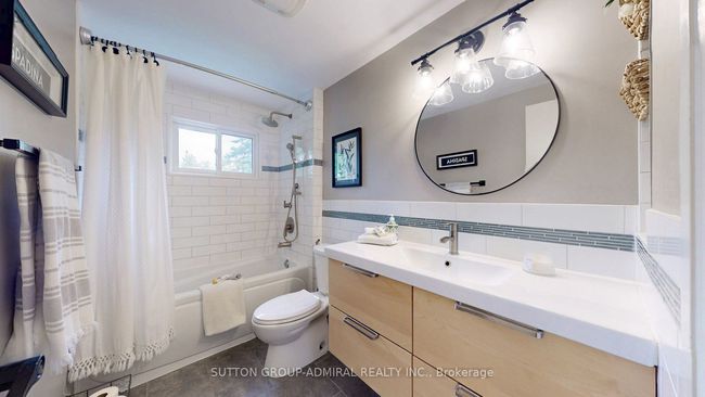 329 Towercrest Dr, House other with 4 bedrooms, 2 bathrooms and 2 parking in Newmarket ON | Image 22