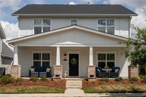 1728 Eastover Dr, Kernersville, NC, 27284-4020 | Card Image