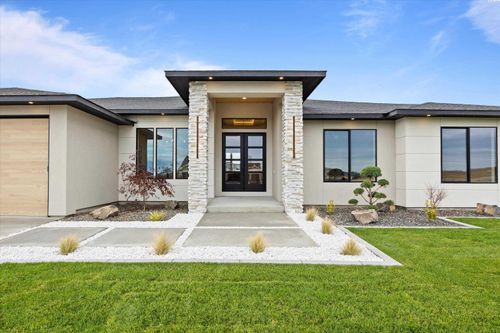 7208 Ambrosia St, Kennewick, WA, 99338-5655 | Card Image