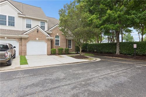 100 Bluff Ter, Newport News, VA, 23602-7575 | Card Image