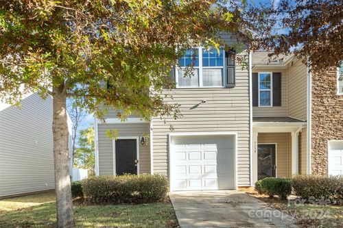 9036 Bradstreet Commons Way, Charlotte, NC, 28215-5318 | Card Image