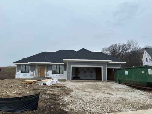 110 Retzer View Ct, Waukesha, WI, 53188-5758 | Card Image