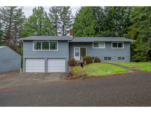 1070 E 15th St, Coquille, OR, 97423-1411 | Card Image