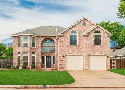 7809 Clover Leaf Dr, North Richland Hills, TX, 76182-7341 | Card Image