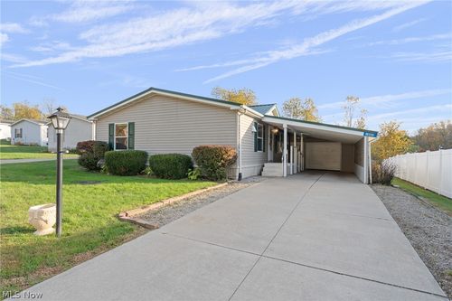 1005 Overlook Dr Sw, Canton, OH, 44706-6012 | Card Image