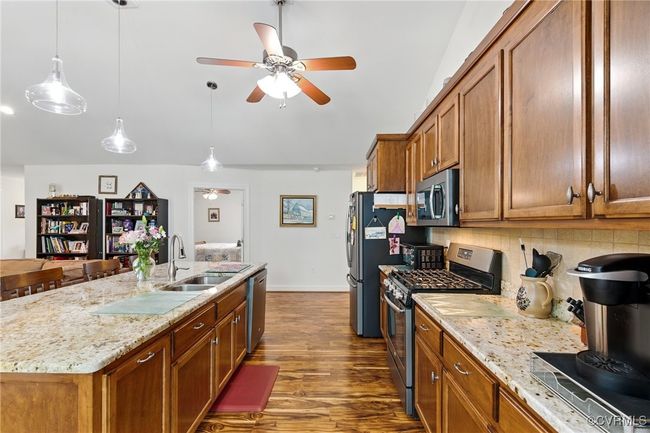 112 Rosemary Ct, House other with 3 bedrooms, 3 bathrooms and null parking in Tappahannock VA | Image 11