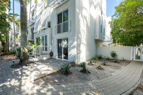 801 Se 12th Ct, Fort Lauderdale, FL, 33316-2228 | Card Image