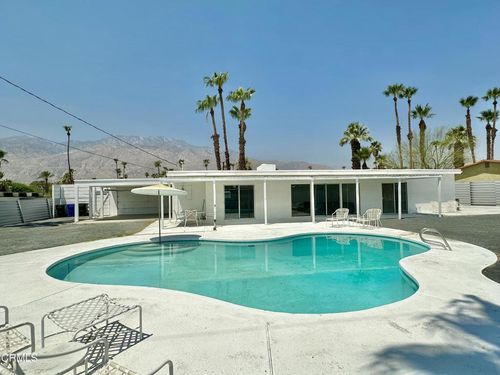 422 N Farrell Dr, Palm Springs, CA, 92262-6559 | Card Image