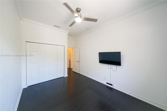 UNIT-35 - 545 Sw 18 Th Ave, Townhouse with 3 bedrooms, 3 bathrooms and null parking in Fort Lauderdale FL | Image 38
