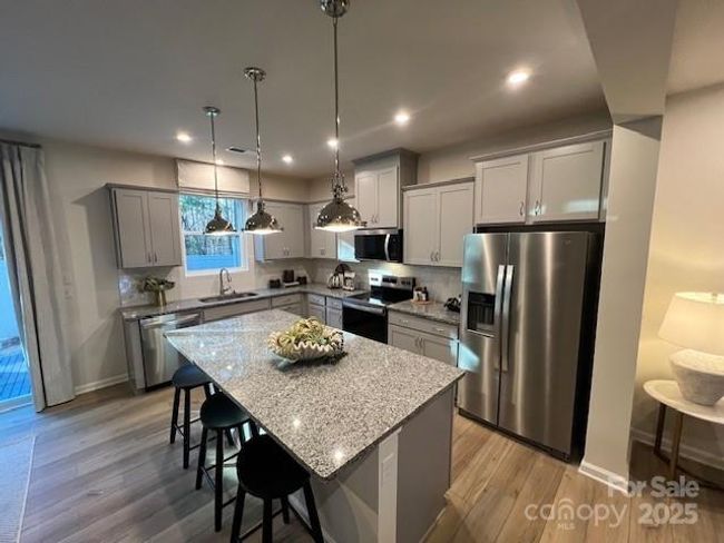616 Cassidy Ct, Townhouse with 3 bedrooms, 3 bathrooms and null parking in Clover SC | Image 6