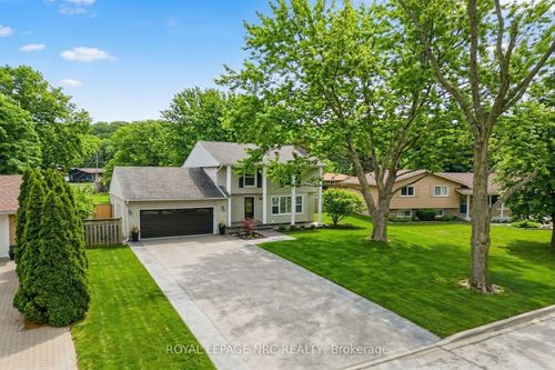 6 Erinbrook Cres, St. Catharines, ON, L2T1Y5 | Card Image